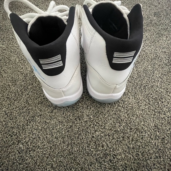 Jordan 11 Retro - Picture 5 of 7